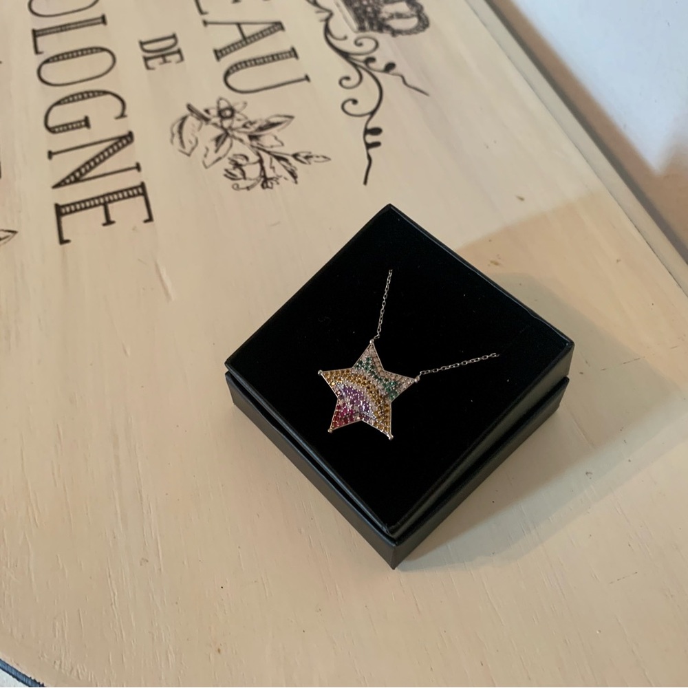Rainbow Dimond star necklace - Picture 9 of 16